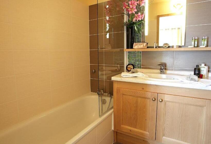 3 Bedroom Duplex Apartment, Résidence L Oxalys