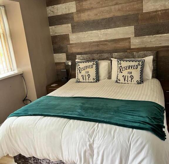 Family Suite, Taldrwst Farmhouse