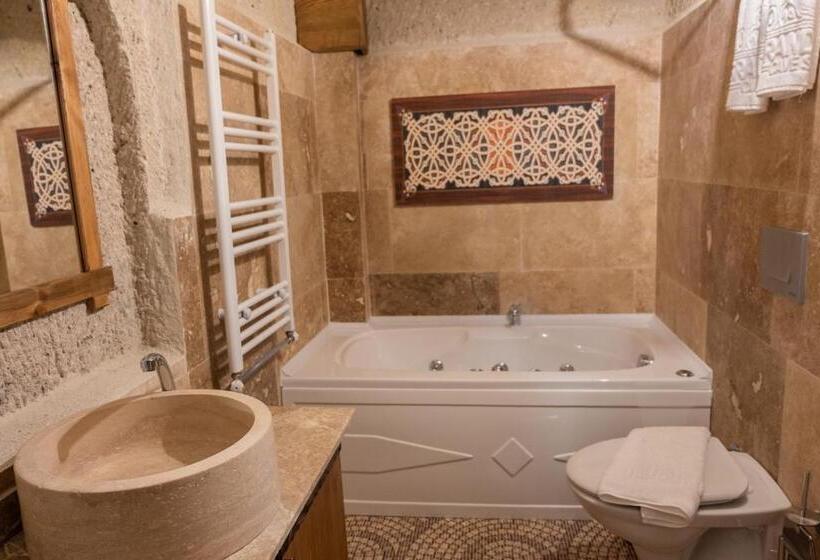 스위트 킹사이즈 침대, Grand Elite Cave Suites