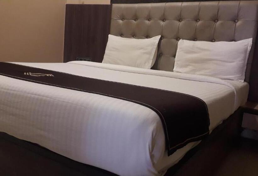اتاق استاندارد با تخت بزرگ, Shine Hospitality Crown