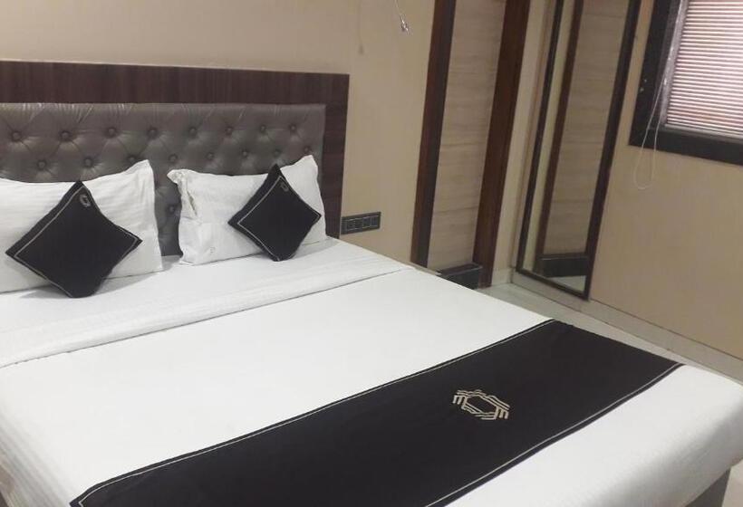 اتاق لوکس, Shine Hospitality Crown