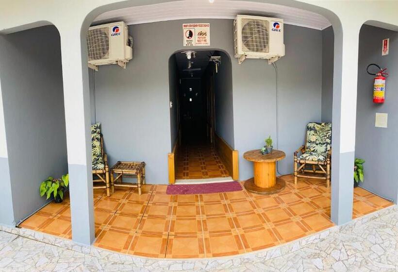 سوییت, Chalés Do Parque Hospedagem