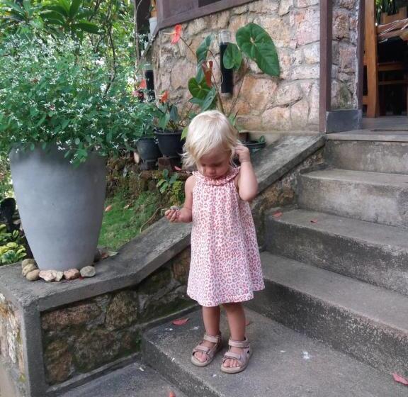 Villa 3 Quartos, Ella Green Stay