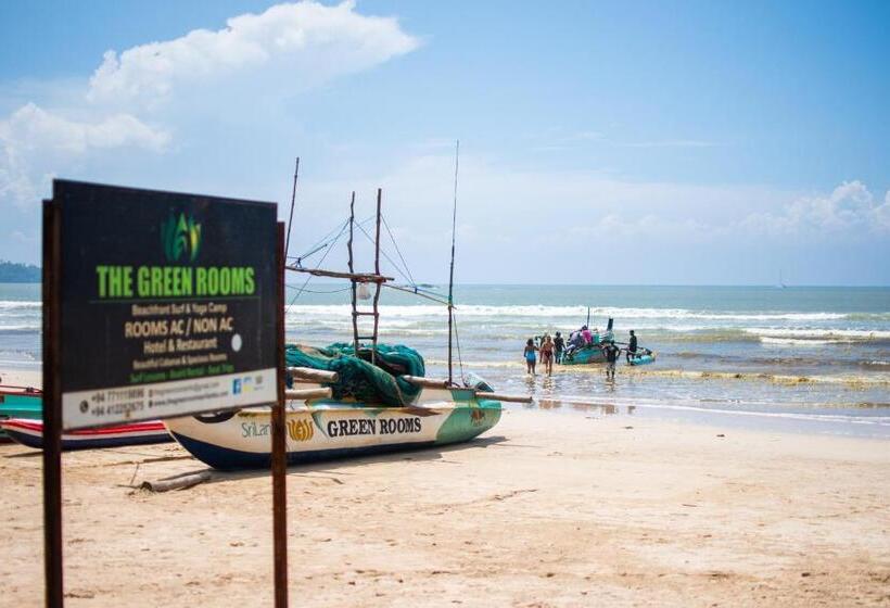 Номер Deluxe Вид на Море с Балконом, The Green Rooms Surf & Yoga Camp   On The Beach   Prime Location Renovated 2024