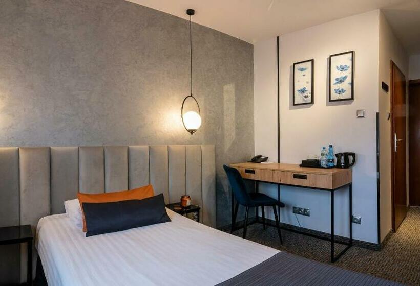 Номер Стандарт Индивидуальный, B&b Hotel Piotrków Trybunalski