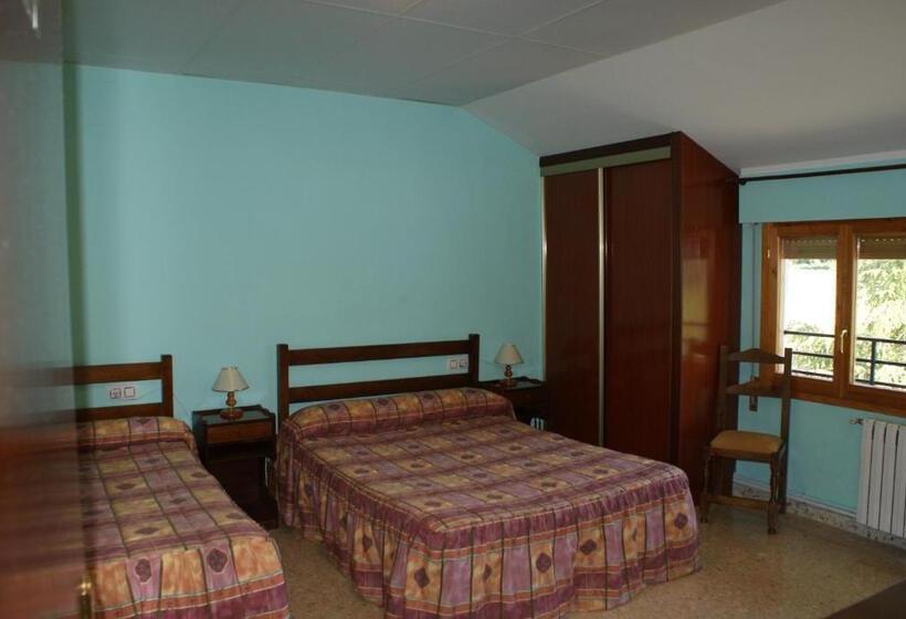 Номер Стандарт Трехместный, Pinarillos