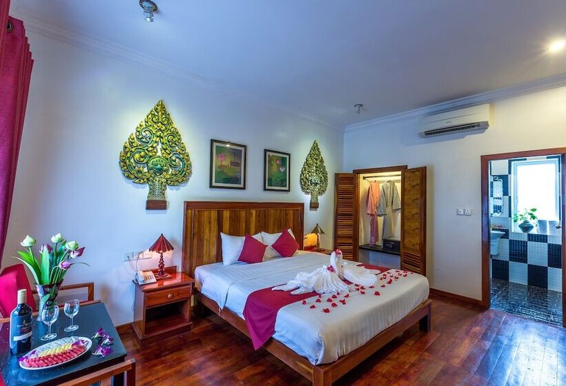 اتاق لوکس با چشم‌انداز استخر, Asanak D Angkor Boutique