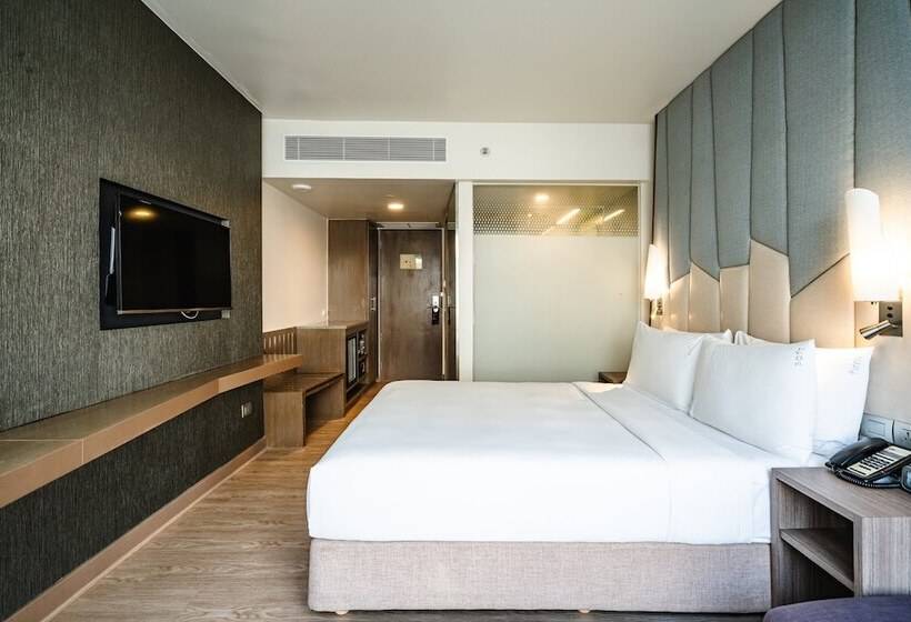 Номер Стандарт Двуспальная Кровать, Holiday Inn Express Bangkok Sukhumvit 11, An Ihg