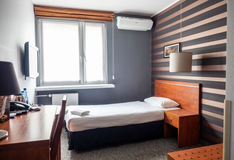 Номер Стандарт Индивидуальный, B&b Hotel Piotrków Trybunalski