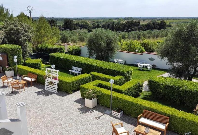 غرفة قياسية رباعية مطلة على الحديقة, Agriturismo La Rondine