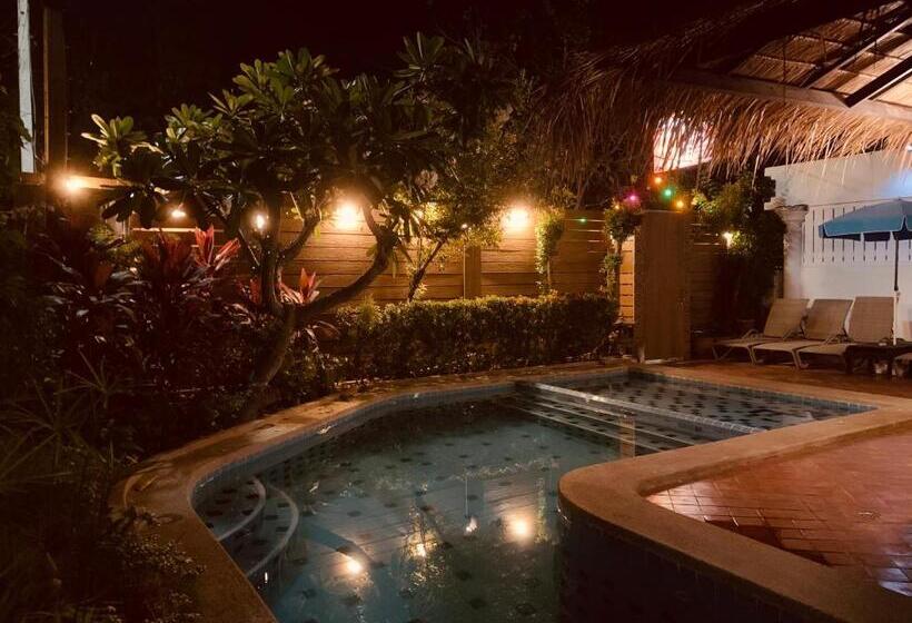 수영장이 있는 3베드룸 빌라, Btc Boutique Resort Private Pool Villas And Studios Hua Hin บ้านทะเลจีน บูติค รีสอร์ท หัวหิน