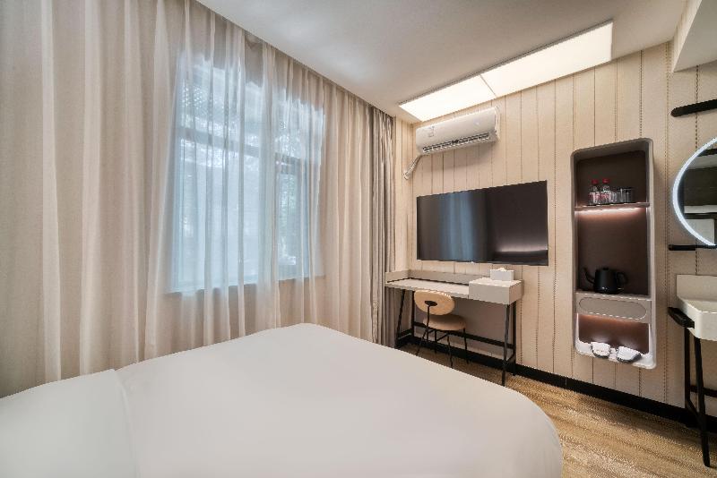 Номер Стандарт, Hanting  Hangzhou West Lake Baojiao Road