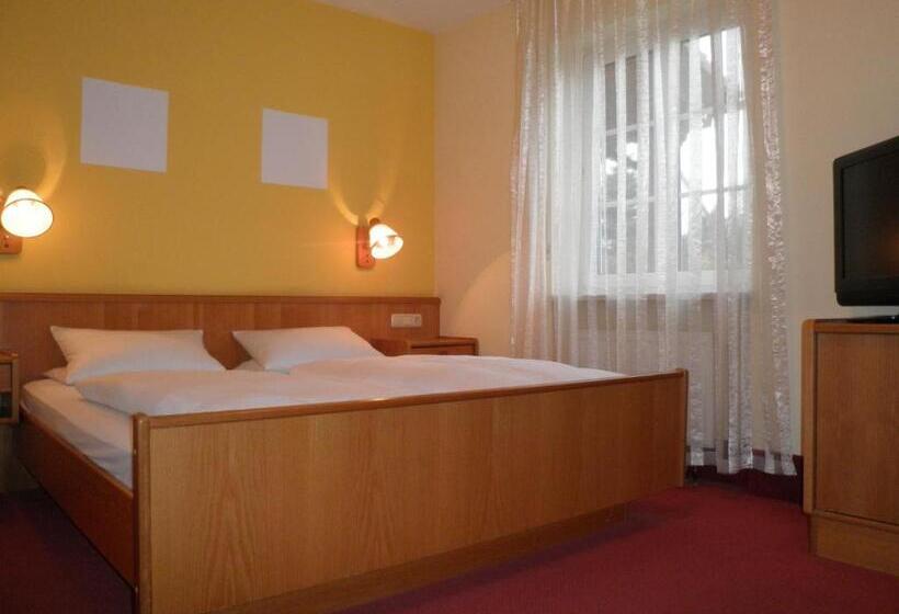 Номер Стандарт, Und Gasthof Ritter St. Georg