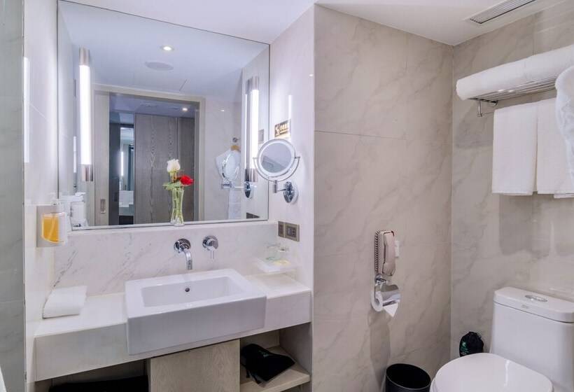 Номер Премиум, Holiday Inn Kunming City Centre, An Ihg
