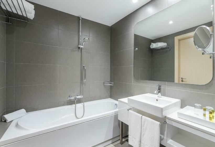 Люкс Повышенной Комфортности, Eurostars Oasis Plaza