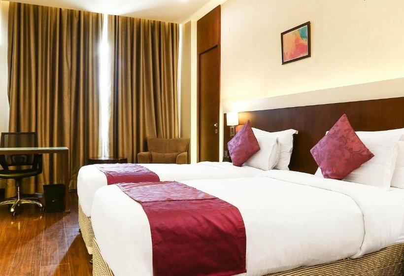Номер Deluxe, Treebo Premium Eden Residency