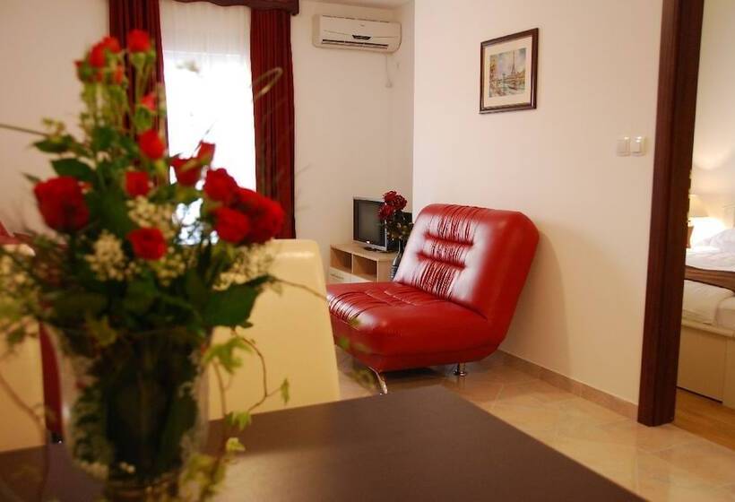 آپارتمان 1 خوابه, Sun Village Apartments