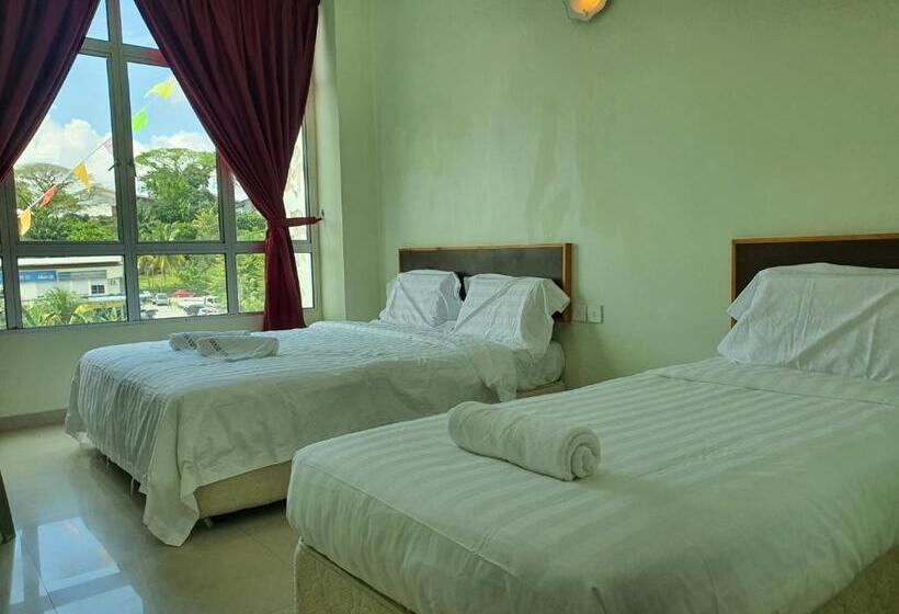 Трехместный Номер Deluxe, Good View Inn By Oyo Rooms