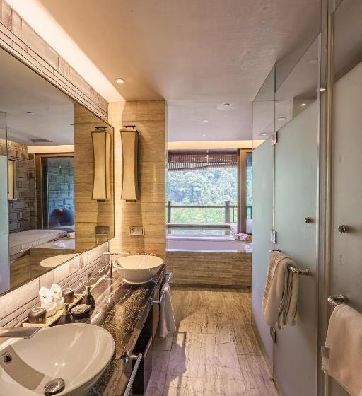 Номер Стандарт с Террасой, Banyan Tree Chongqing Beibei