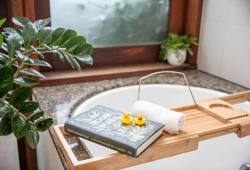 스탠다드 스튜디오, Beach Suites