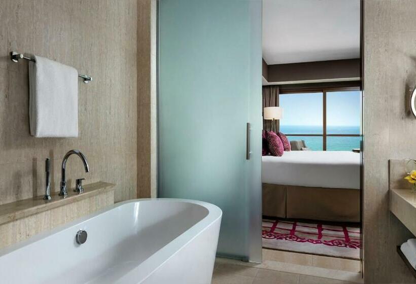 스탠다드 룸 킹사이즈 침대, Fairmont Ajman