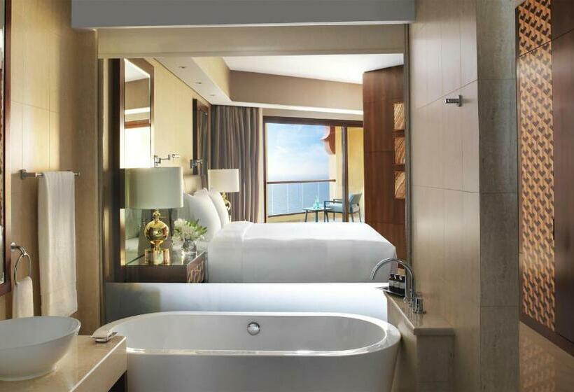 패밀리 룸 바다 전망, Fairmont Ajman