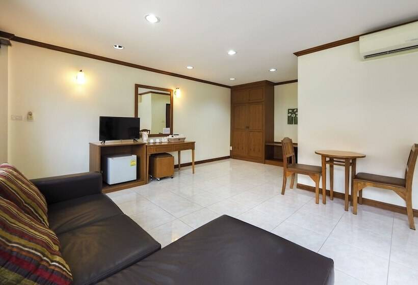 Номер Deluxe, Golden Land