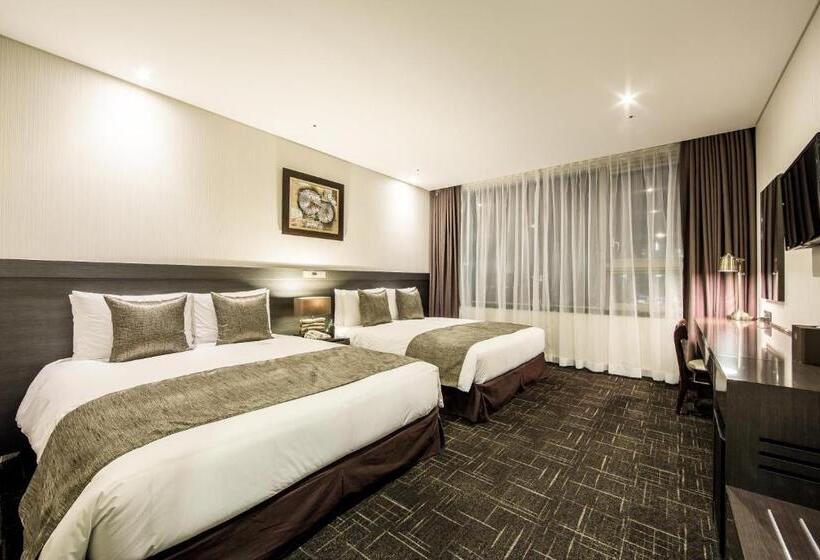 Quarto Familiar, Golden Seoul