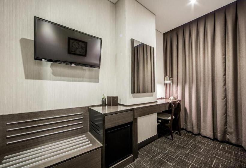 Quarto Triplo Estandar, Golden Seoul