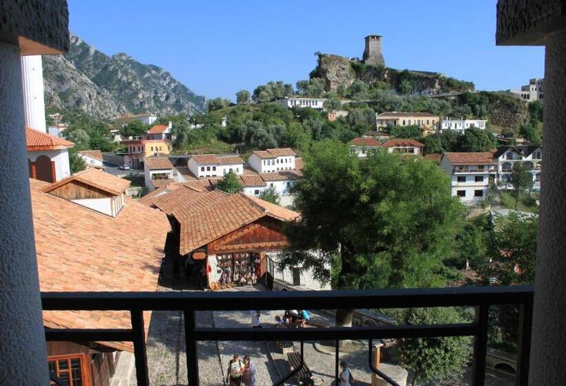 经济型三人房间, Panorama Kruje View On The Castle And The Old Town