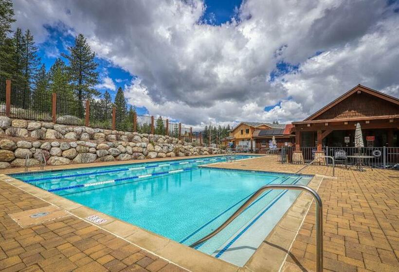 带2个卧室的公寓, Truckee Living