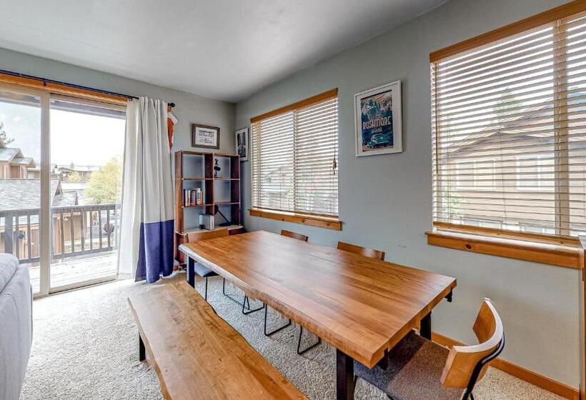 带2个卧室的公寓, Truckee Living