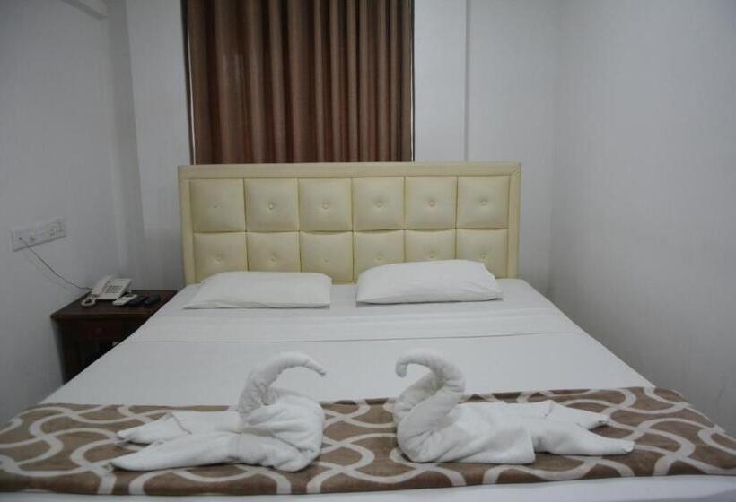 Номер Deluxe, Saasha City
