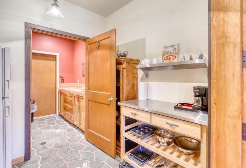 Студия Стандарт, Berry Glen Redwood Park Loft