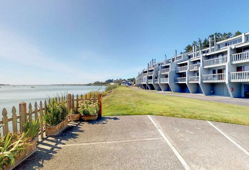 Апартаменты 1 Спальня, Riverview Retreat