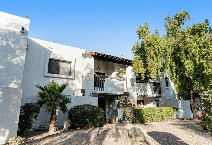 Apartamento 2 Dormitórios, Villa West