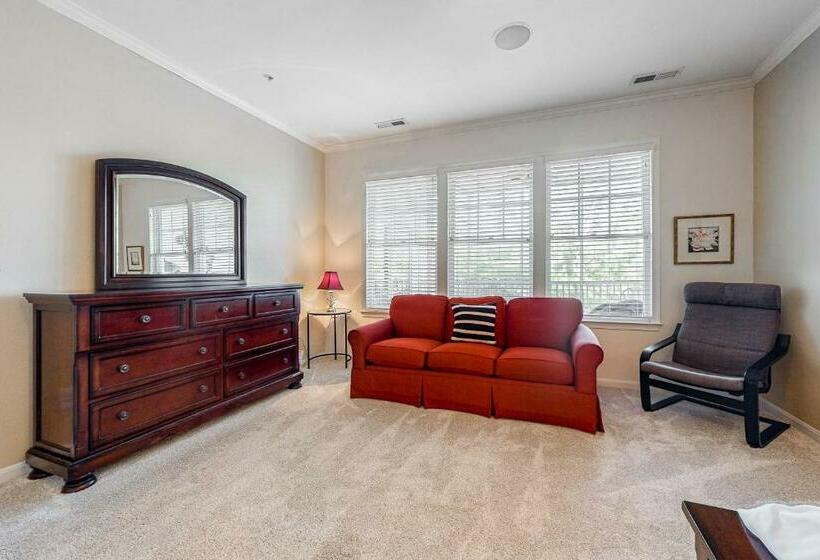 Апартаменты 3 Спальни, Bayside Resort     38047 Boxwood Terrace #101