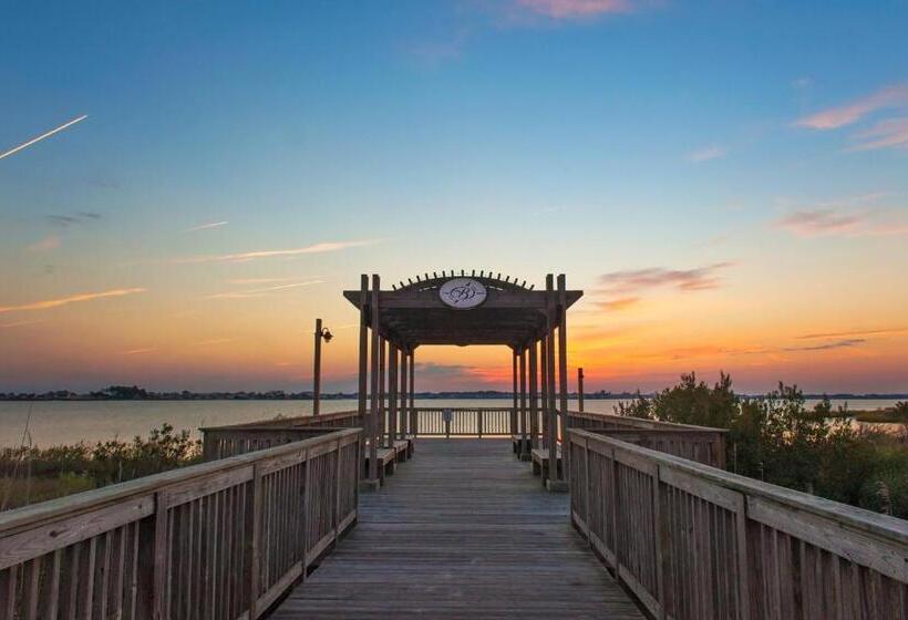 Апартаменты 3 Спальни, Bayside Resort     38047 Boxwood Terrace #101