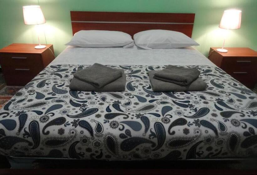 اتاق استاندارد با سرویس بهداشتی مشترک, Albergo Locanda Alambra