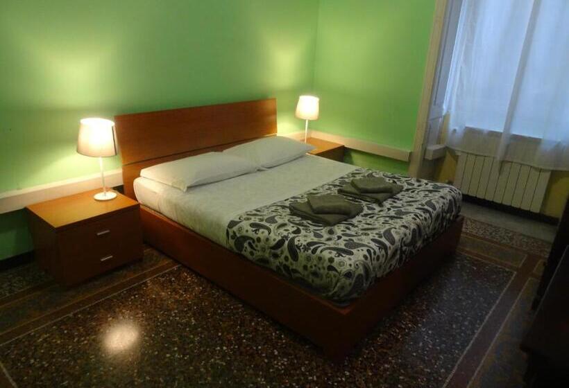 اتاق استاندارد با سرویس بهداشتی مشترک, Albergo Locanda Alambra