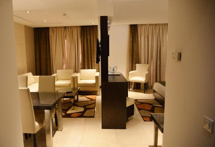 سوئیت با وان آب گرم, Samarons Hotels