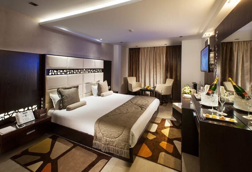 سوییت لوکس, Samarons Hotels