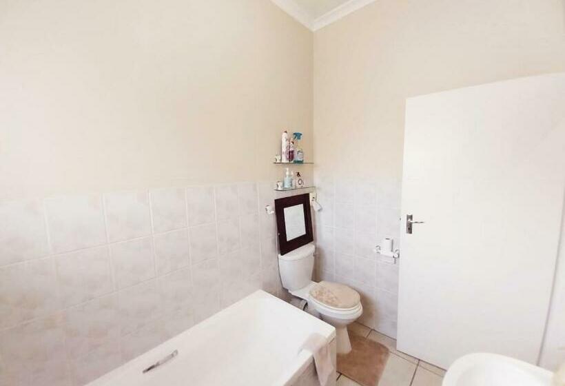 Chambre Familiale Supérieure, Rehoboth Guesthouse