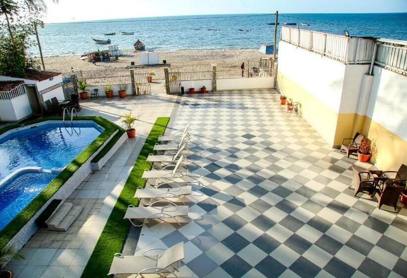 اتاق لوکس با بالکن و چشم‌انداز دریا, Brisotel   Beira Mar