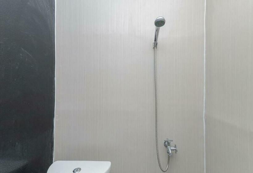 اتاق استاندارد, Reddoorz Near Mayapada Hospital Surabaya