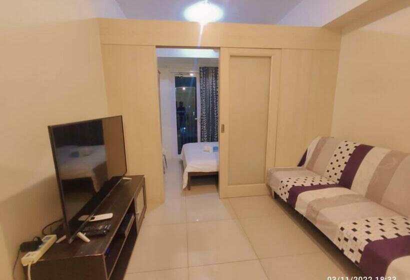1 Bedroom Apartment Pool View, Destina Stays @jazz Residences Makati, Metromanila