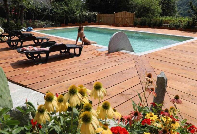 Семейный Номер, B&b La Curt Del Böff