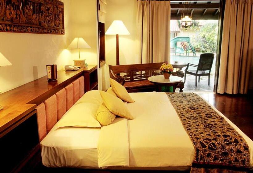 Номер Executive, Laras Asri Resort & Spa