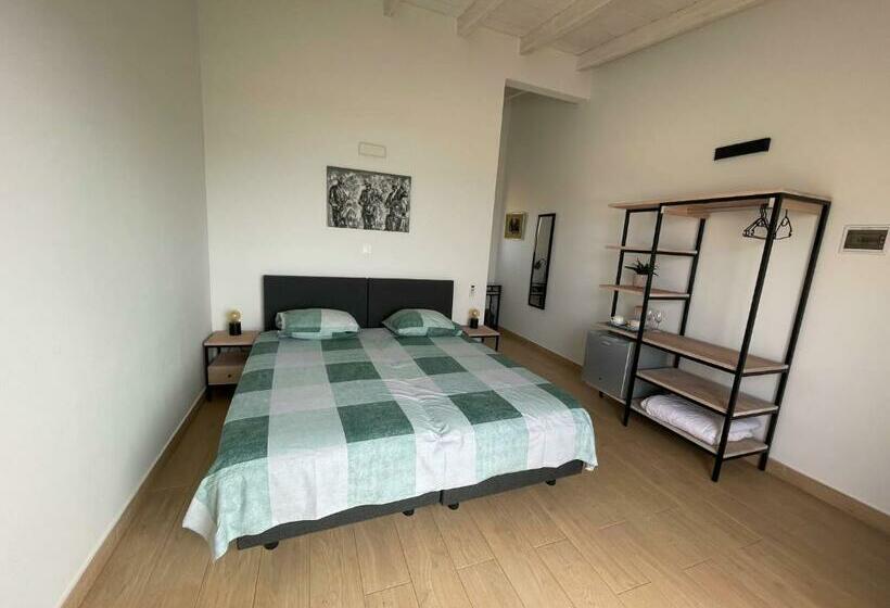اتاق لوکس با چشم‌انداز دریا, New Rooftop Gem With Stunning Oceanview