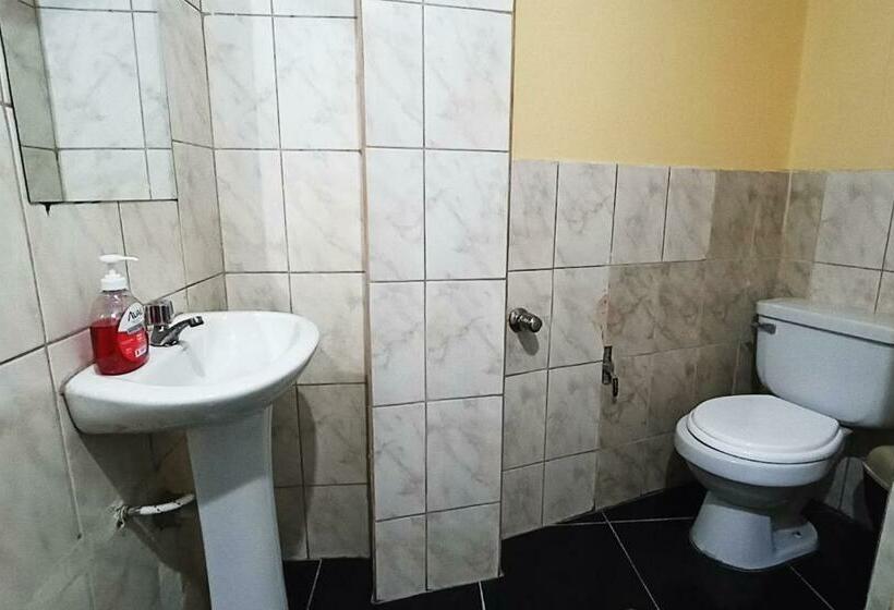 스탠다드 싱글 룸 공동욕실, Casa Sucre Hostel Ayacucho